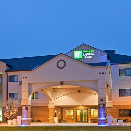 Holiday Inn Express Hotel & Suites Lincoln South By Ihg Exterior photo