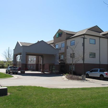 Holiday Inn Express Hotel & Suites Lincoln South By Ihg Exterior photo