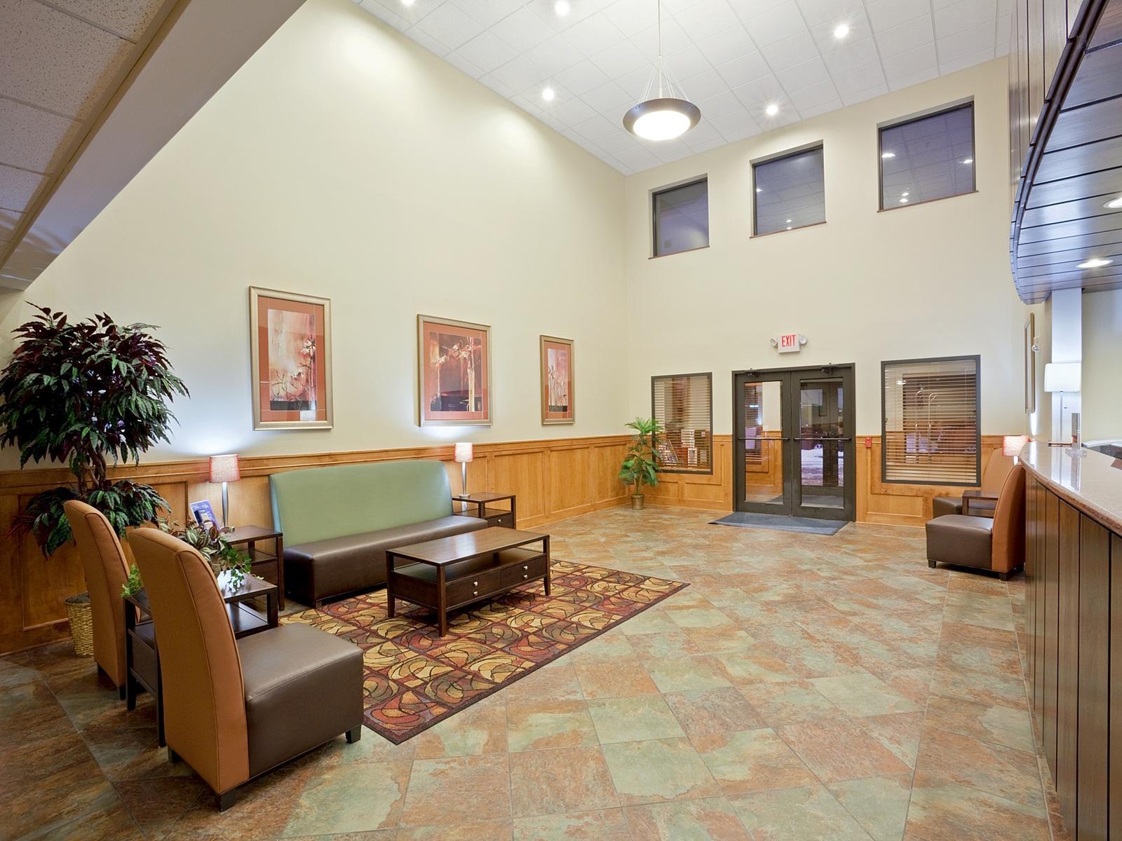 Holiday Inn Express Hotel & Suites Lincoln South By Ihg Exterior photo