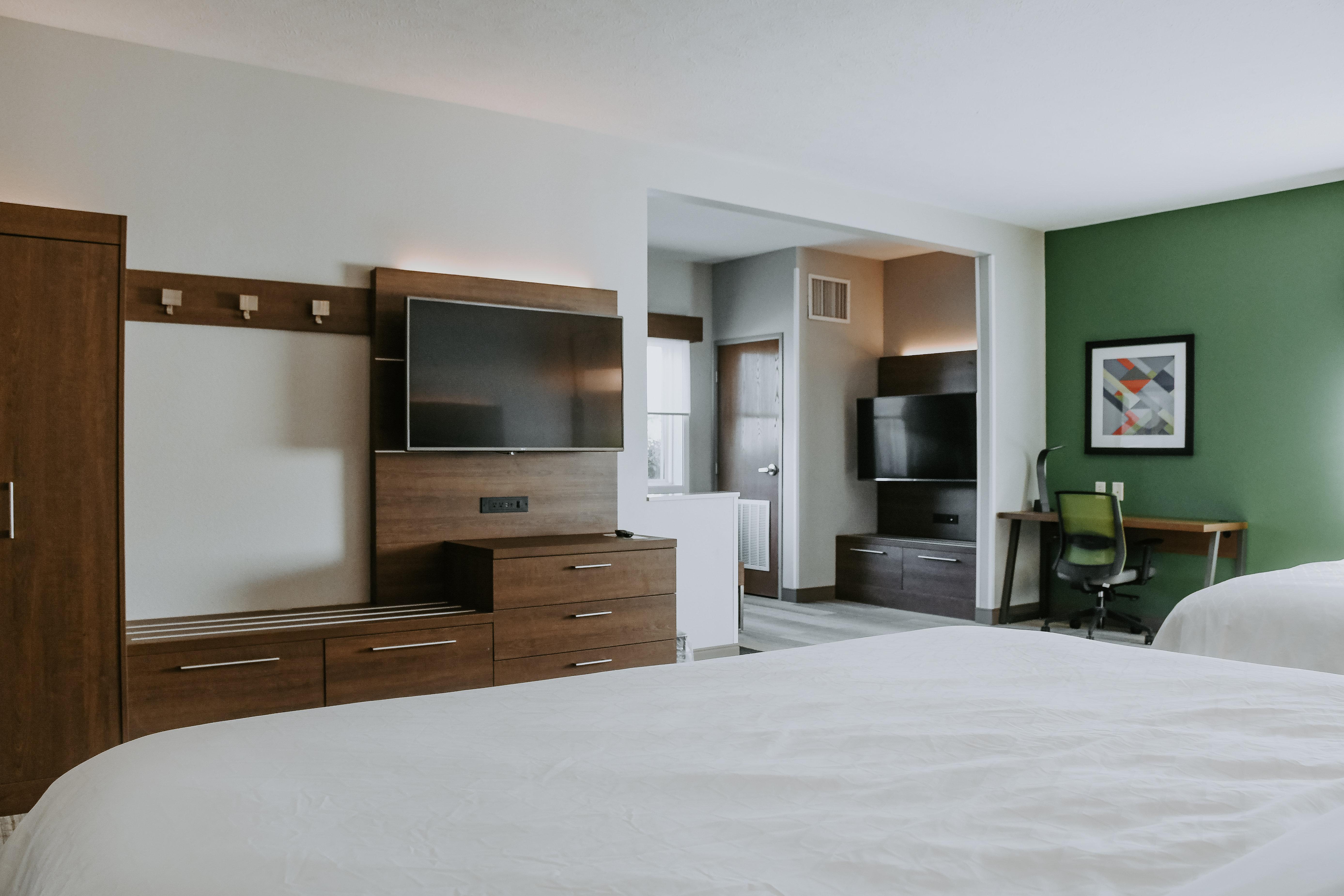 Holiday Inn Express Hotel & Suites Lincoln South By Ihg Exterior photo