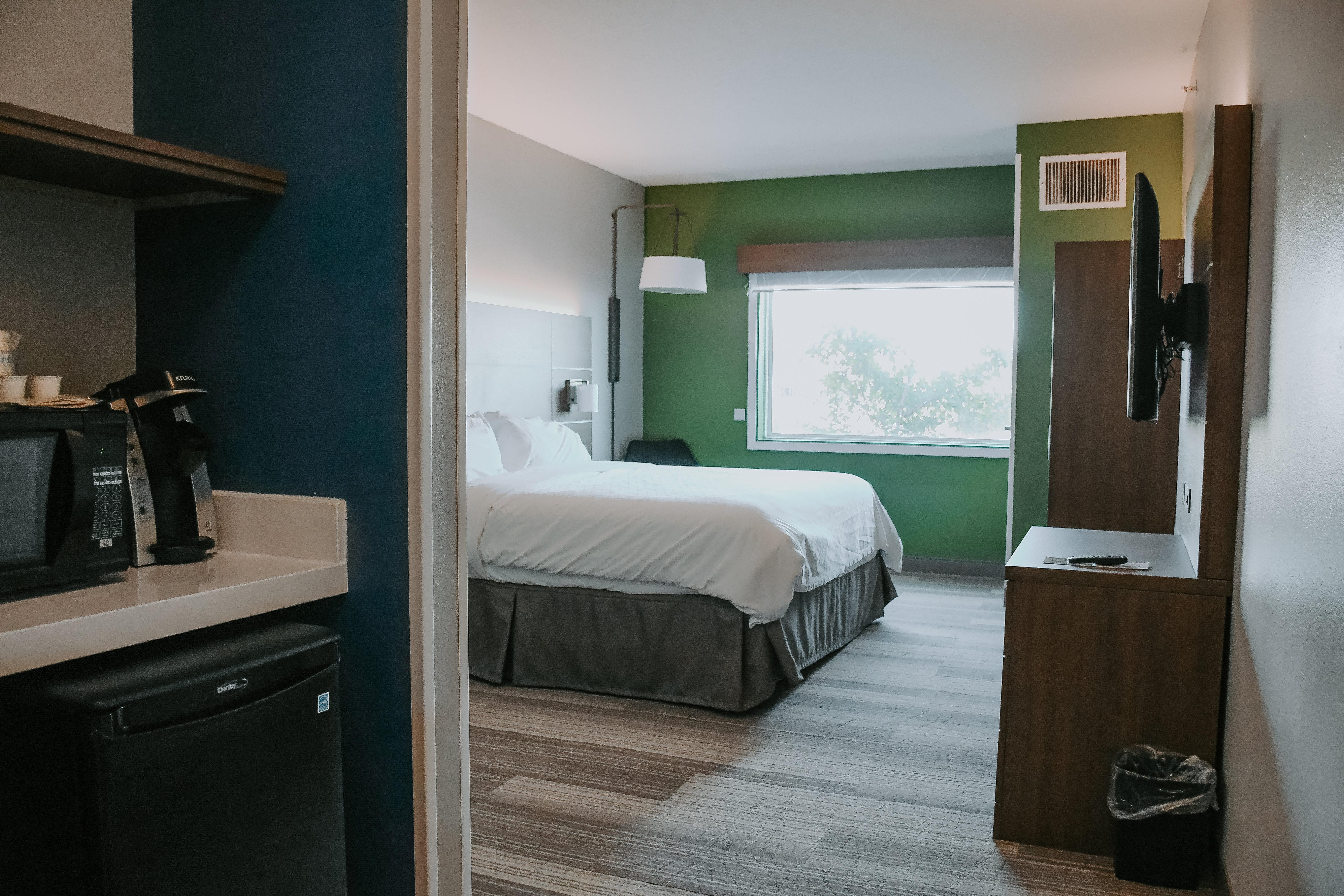 Holiday Inn Express Hotel & Suites Lincoln South By Ihg Exterior photo