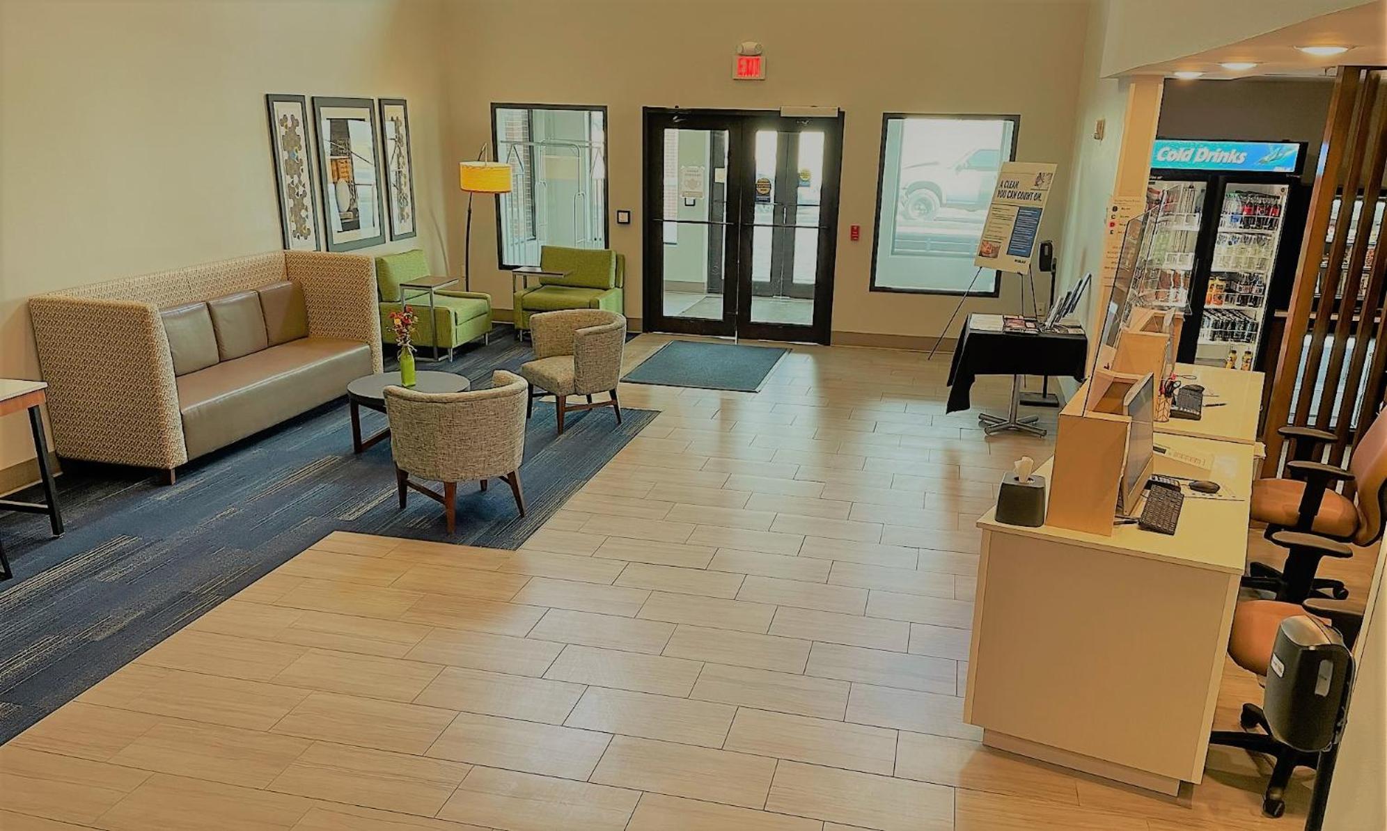Holiday Inn Express Hotel & Suites Lincoln South By Ihg Exterior photo